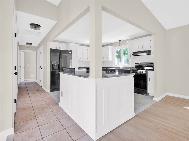 44 Village Avenue, Cranston, RI 02920