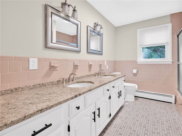 44 Village Avenue, Cranston, RI 02920