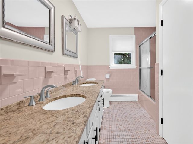 44 Village Avenue, Cranston, RI 02920