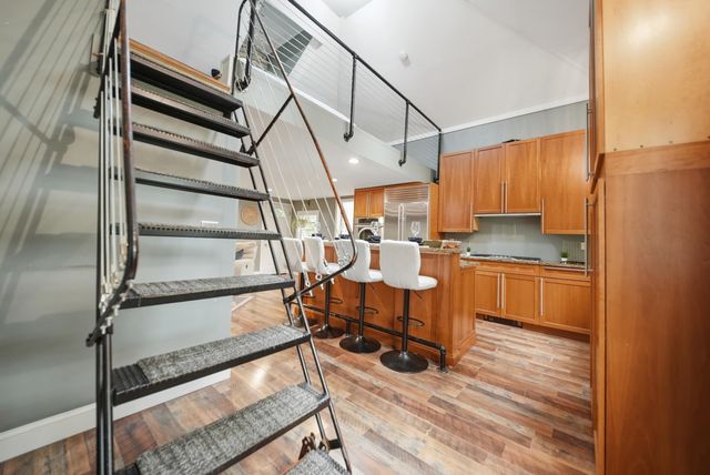 37 Great Pond Road, Kingston, NH 03848