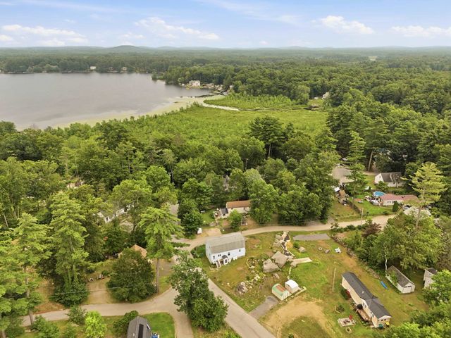 37 Great Pond Road, Kingston, NH 03848