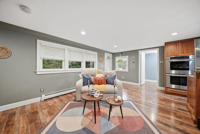 37 Great Pond Road, Kingston, NH 03848