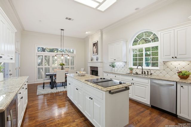 16206 Robinwood Lane, San Antonio, TX 78248