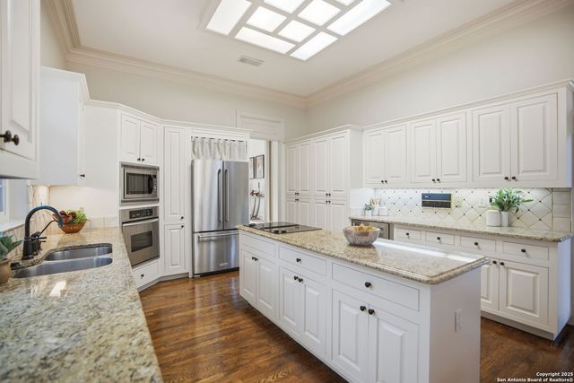 16206 Robinwood Lane, San Antonio, TX 78248