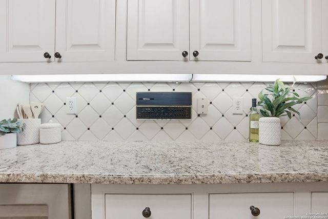 16206 Robinwood Lane, San Antonio, TX 78248