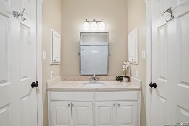 16206 Robinwood Lane, San Antonio, TX 78248