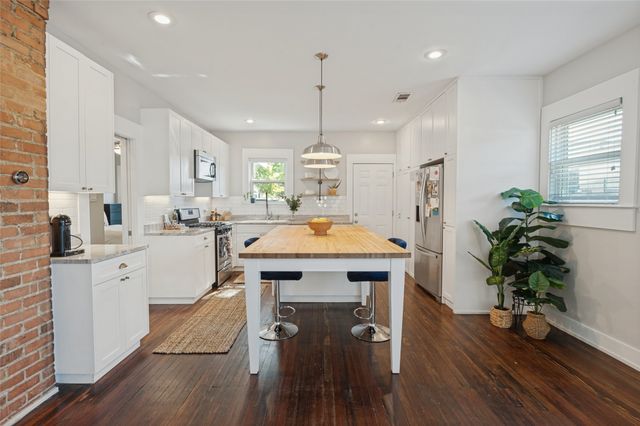1123 Ballard Avenue, Dallas, TX 75208