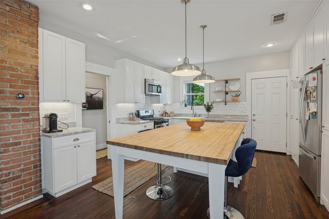 1123 Ballard Avenue, Dallas, TX 75208