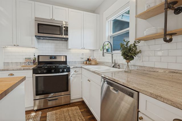 1123 Ballard Avenue, Dallas, TX 75208