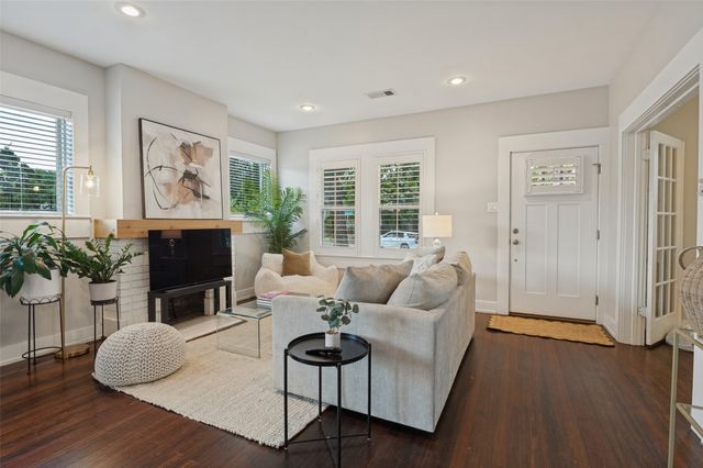 1123 Ballard Avenue, Dallas, TX 75208