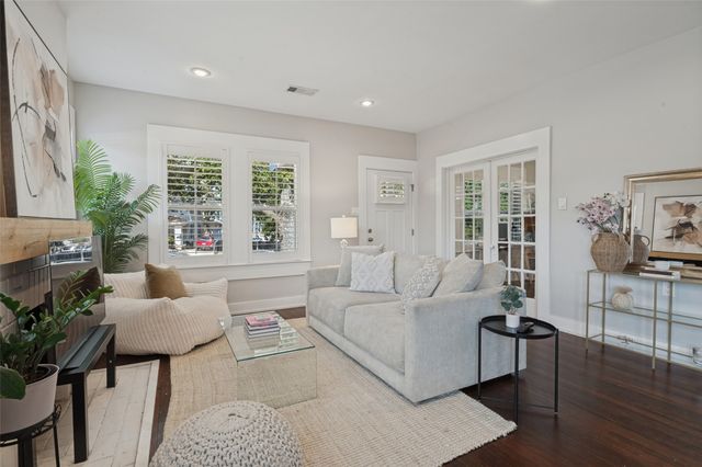 1123 Ballard Avenue, Dallas, TX 75208