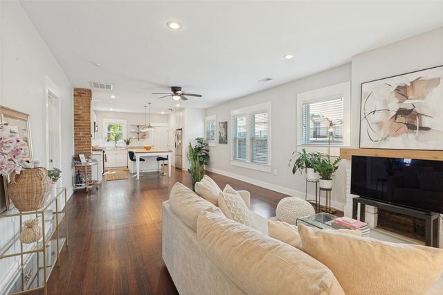 1123 Ballard Avenue, Dallas, TX 75208