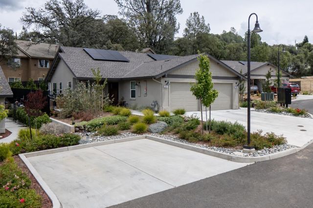 2647 Commons Pl, Auburn, CA 95603
