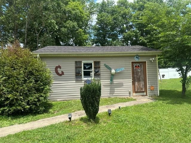 116 W Frazier St, Camden, TN 38320