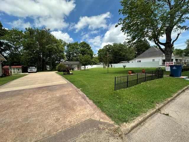 116 W Frazier St, Camden, TN 38320
