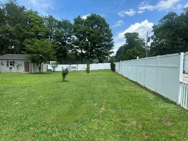116 W Frazier St, Camden, TN 38320