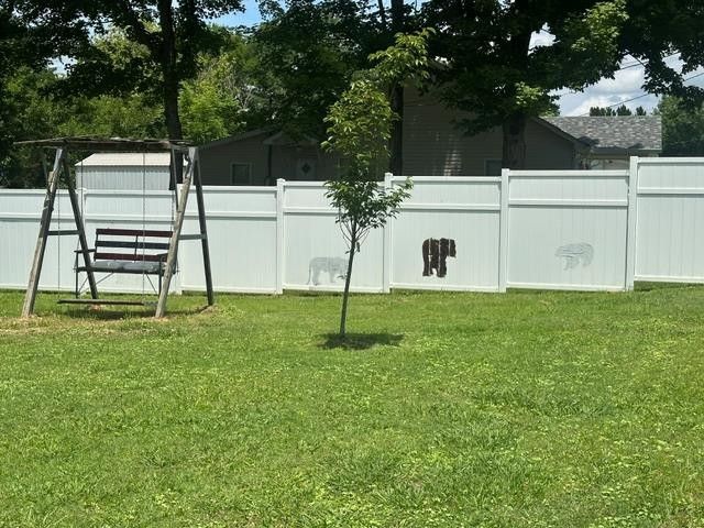 116 W Frazier St, Camden, TN 38320