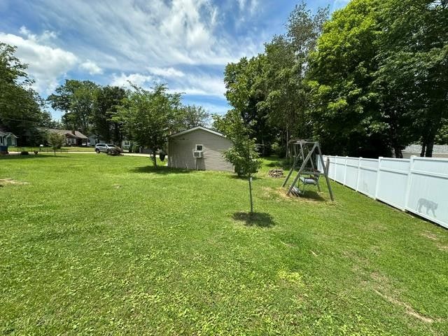 116 W Frazier St, Camden, TN 38320