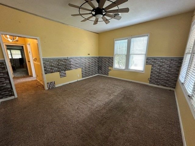 116 W Frazier St, Camden, TN 38320