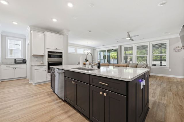 404 Rose Fountain Dr., Myrtle Beach, SC 29579
