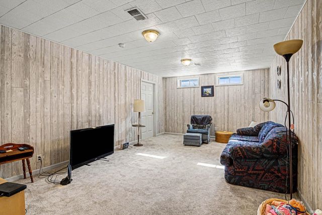 55057 Patrician Park Drive, Osceola, IN 46561