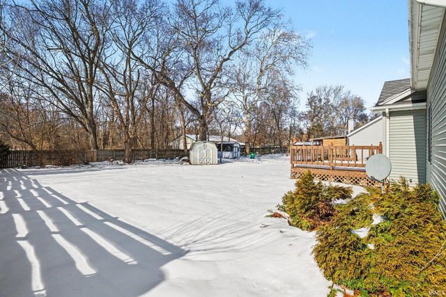 55057 Patrician Park Drive, Osceola, IN 46561