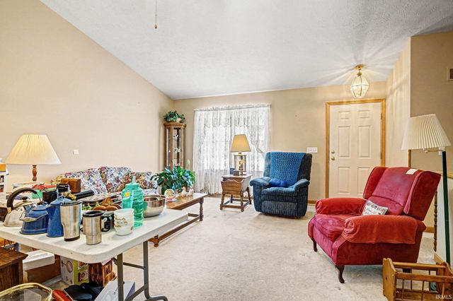 55057 Patrician Park Drive, Osceola, IN 46561