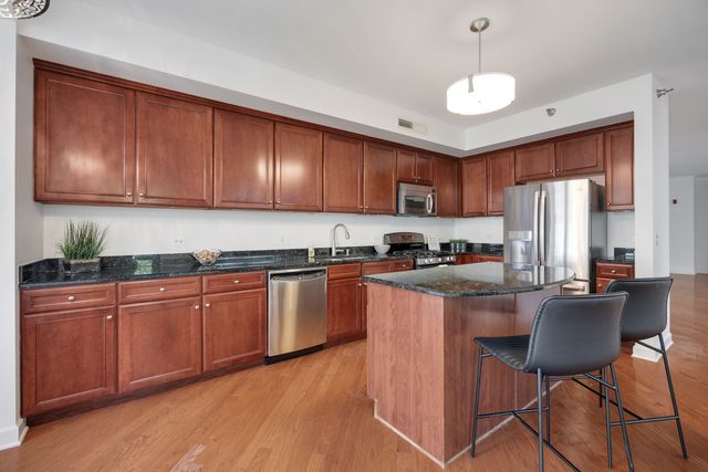 9350 SKOKIE Boulevard 411, Skokie, IL 60077