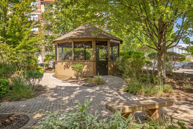 9350 SKOKIE Boulevard 411, Skokie, IL 60077