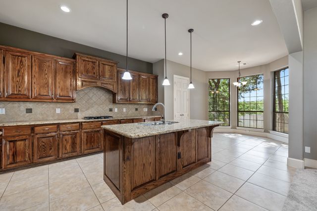 928 Homestead Drive, Keller, TX 76248