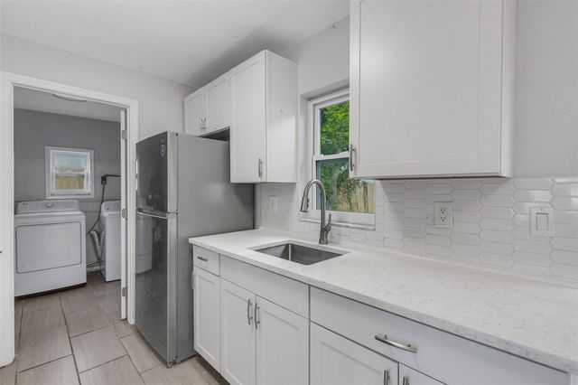 2522 STRATFORD DRIVE, Sarasota, FL 34232