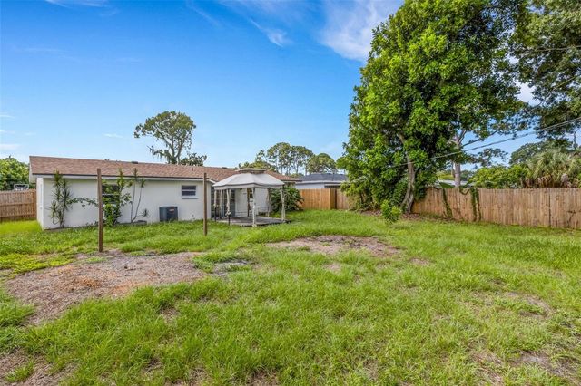 2522 STRATFORD DRIVE, Sarasota, FL 34232