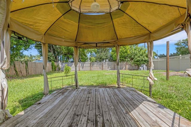 2522 STRATFORD DRIVE, Sarasota, FL 34232