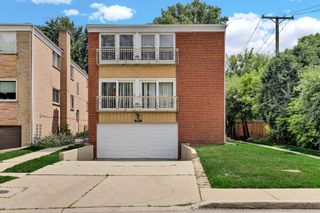 3821 W MORSE Avenue 2, Lincolnwood, IL 60712