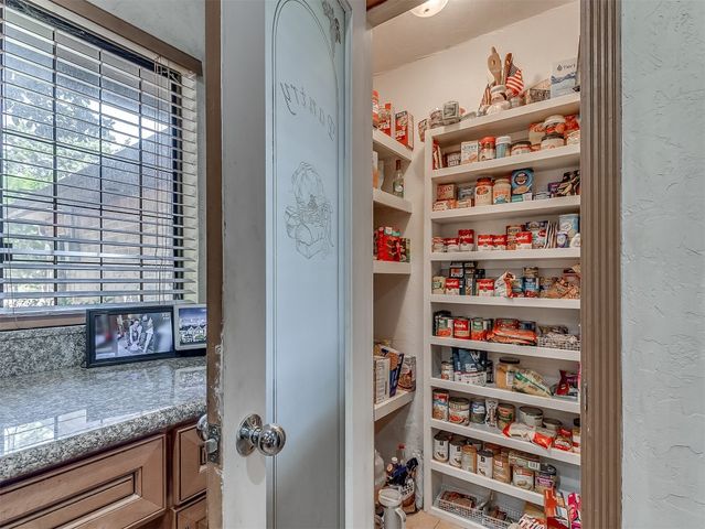 2809 Summit Drive, Edmond, OK 73034