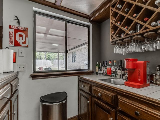 2809 Summit Drive, Edmond, OK 73034