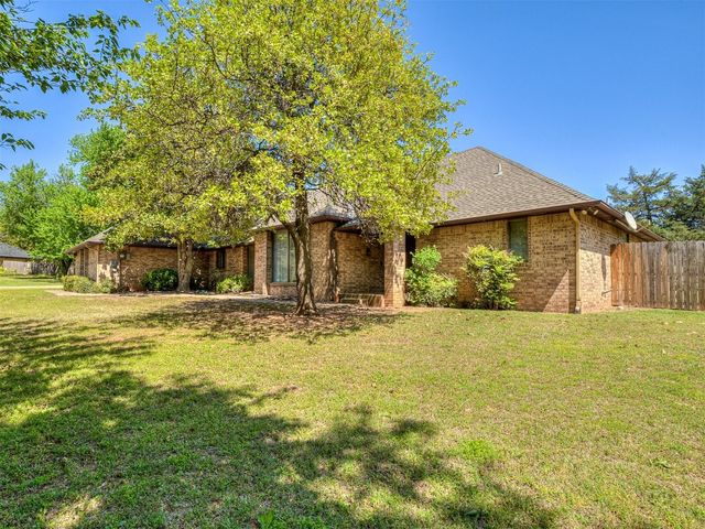 2809 Summit Drive, Edmond, OK 73034
