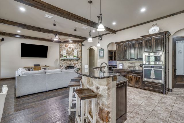 126 Aurora Vista Trail, Aurora, TX 76078