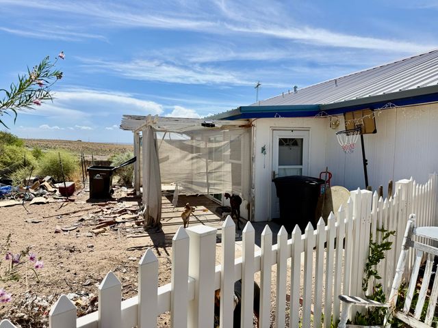 109 Vissing Place, Los Lunas, NM 87031