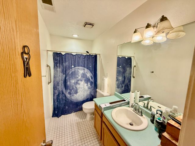 109 Vissing Place, Los Lunas, NM 87031