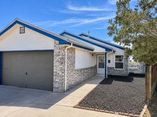 109 Vissing Place, Los Lunas, NM 87031