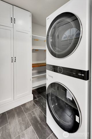 1029 S 60th St, Tacoma, WA 98408