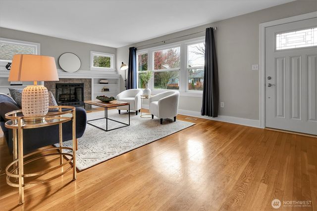 1029 S 60th St, Tacoma, WA 98408