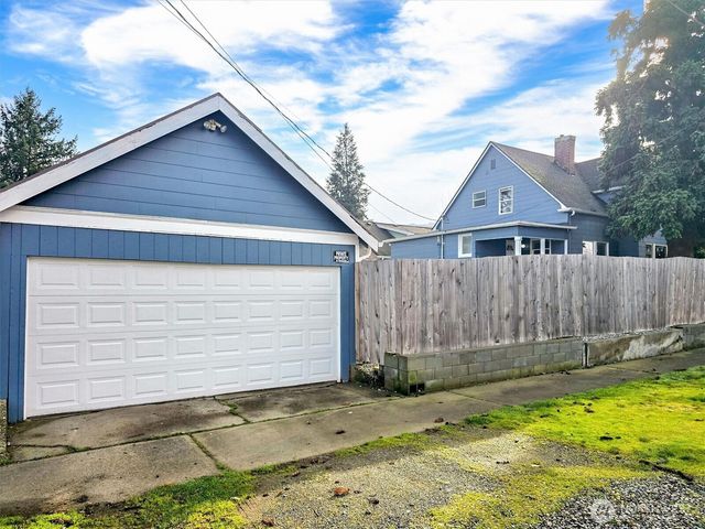 1029 S 60th St, Tacoma, WA 98408