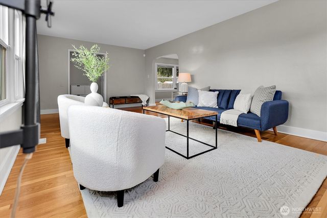 1029 S 60th St, Tacoma, WA 98408