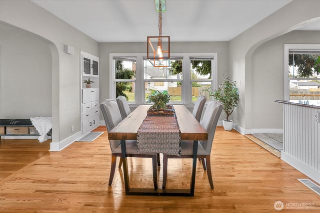 1029 S 60th St, Tacoma, WA 98408