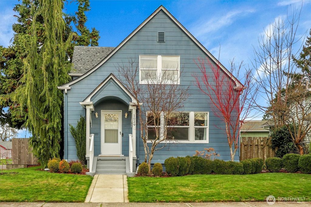 1029 S 60th St, Tacoma, WA 98408
