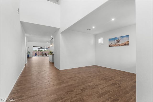 4921 Silent Birch Avenue, Las Vegas, NV 89131
