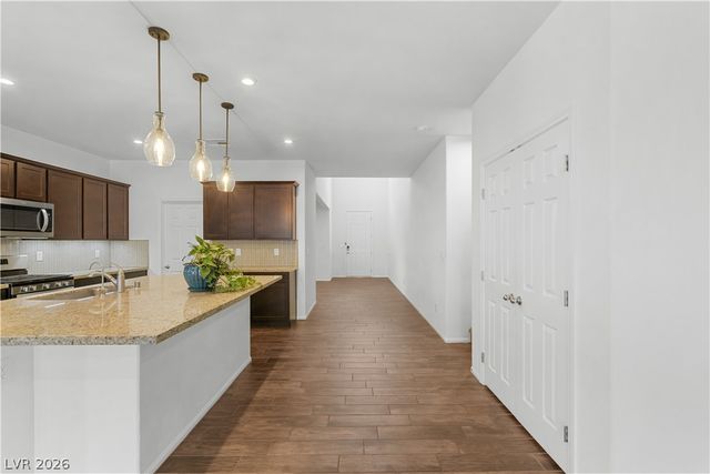 4921 Silent Birch Avenue, Las Vegas, NV 89131