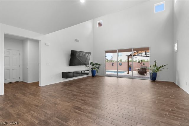 4921 Silent Birch Avenue, Las Vegas, NV 89131